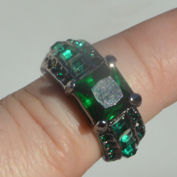 Emerald Green 18k Black Gold Ring Dinner Cocktail - Picture 3 of 6